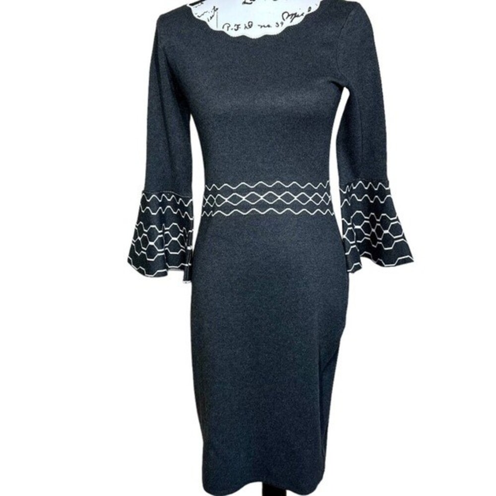 DressBarn Roz & Ali gray dress women bodycon knit bell long sleeve dress size S
